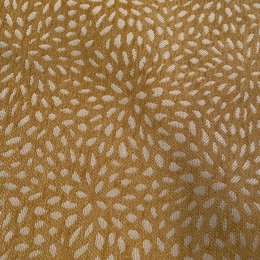 Set Of 2 Yellow/White Damask Pillow Covers Zipper Closure (23 X 15 & 25 X 14) - Picture 5 of 8